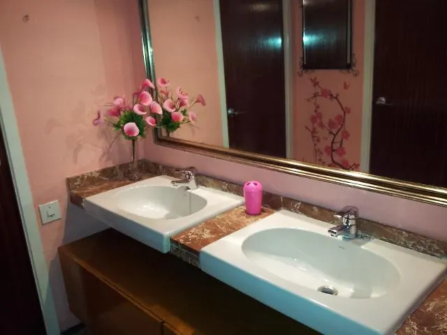 Valparaiso Seafront *